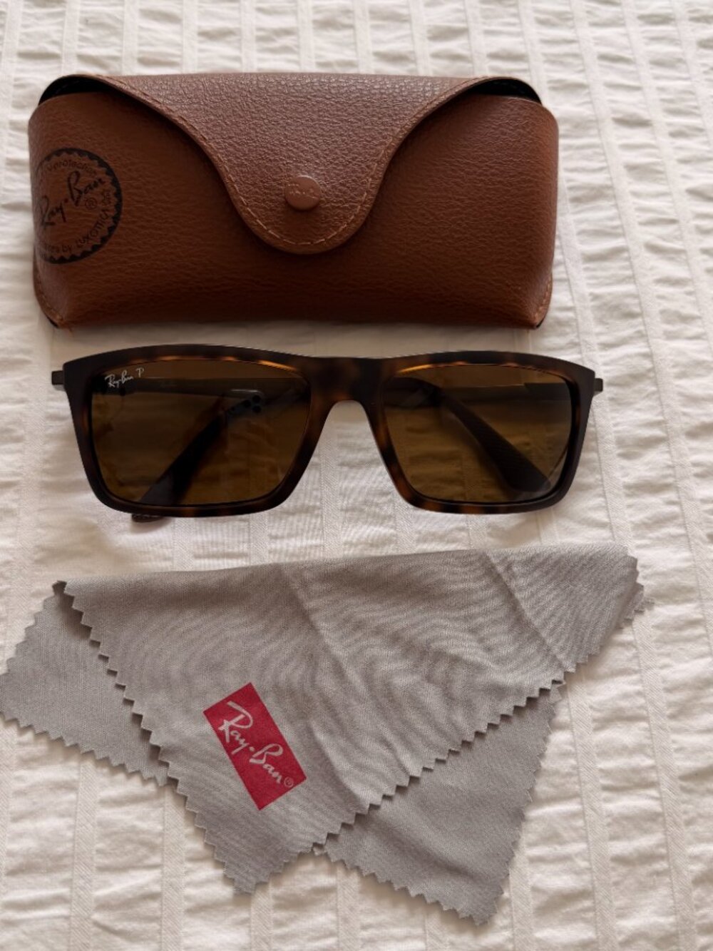 New! Ray-Ban Polarized Rectangle Sporty Sunglasses in tortoiseshell brown - Picture 6 of 16